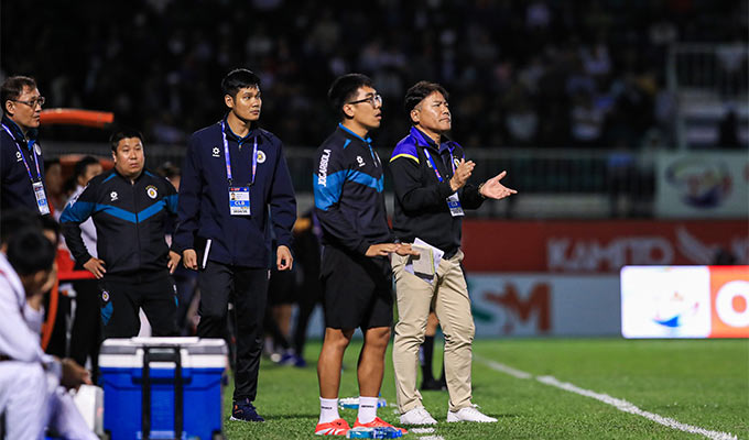 HLV Teguramori có những nhận xét đáng chú ý về V.League sau trận ra mắt trong màu áo CLB Hà Nội - Ảnh: MD